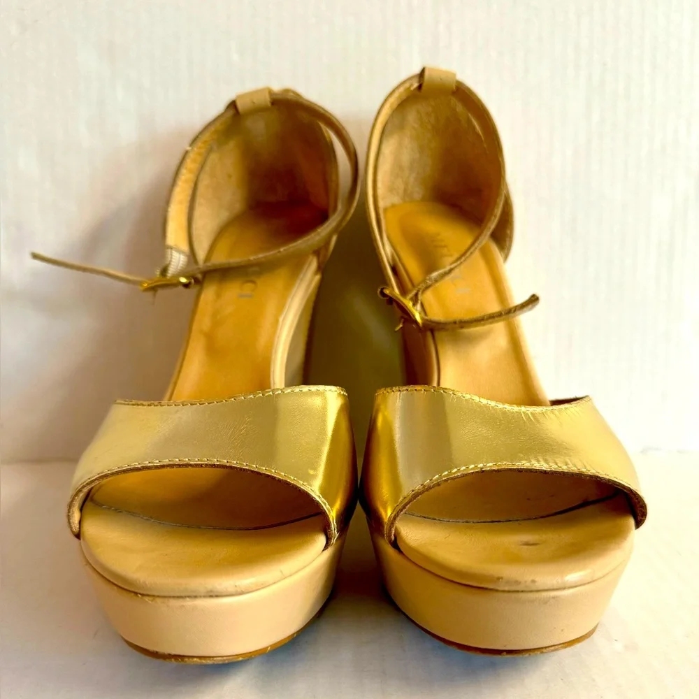 Gold Italian Sesto Meucci Glam platform ankle strap leather heels.Size 9